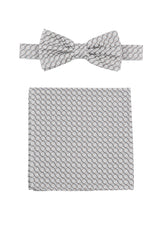(Silber) Fliege und Einstecktuch Set Hochzeit Kreise – Fliege und Tuch ausgelegt