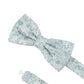 (Mint) Hochzeitsfliege Floral Seide – Detailansicht mit verstellbarem Größenband