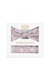 (Rosa) Fliege Einstecktuch Set Floral Seide – Sterlington Geschenkbox Frontalansicht