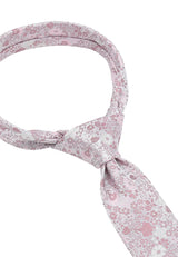 (Rosa) Hochzeitskrawatte Floral – Detailansicht gebundener Knoten