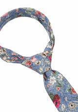 (Blau) Krawatte Blumenmuster – Detailansicht gebundener Knoten