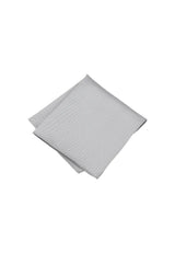 (Silber) Uni Einstecktuch aus Seide gefaltet 28x28cm