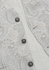 (Silber) Hochzeitsweste Herren Paisley – Detailansicht Knöpfe und Paisley-Muster