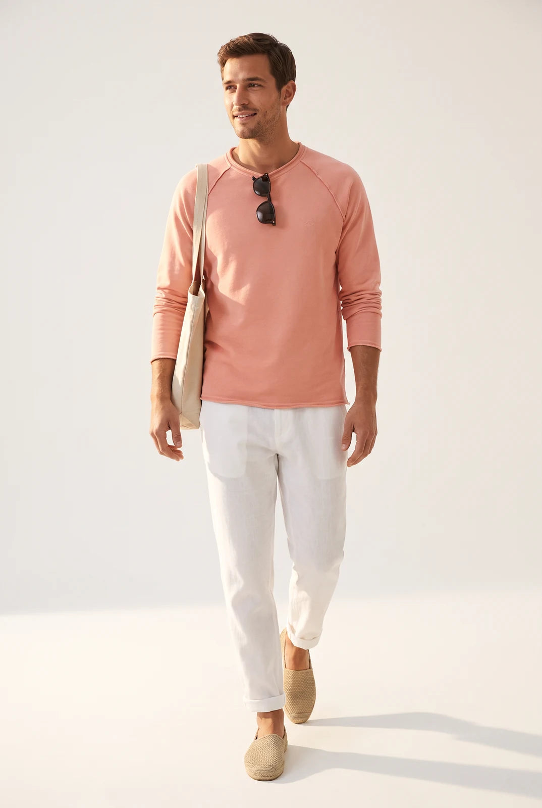 (Hummer) GAVILAN Soa Sweater – getragen mit Leinenhose und Espadrilles